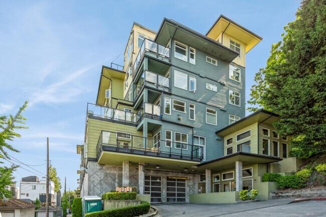 655 Crockett St in Seattle, WA - Building Photo - Building Photo