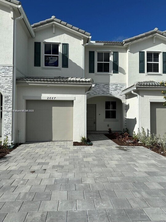 2667 SE 10th St in Homestead, FL - Building Photo