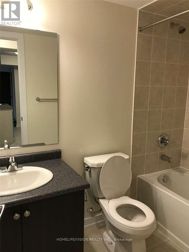 2355 Sheppard Ave W in Toronto, ON - Building Photo - Building Photo