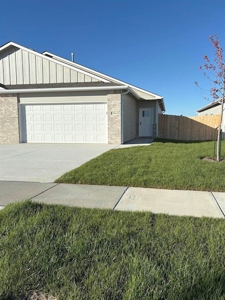 12944 E Blake St in Wichita, KS - Building Photo - Building Photo