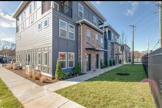 102 Duke St in Nashville, TN - Building Photo - Building Photo
