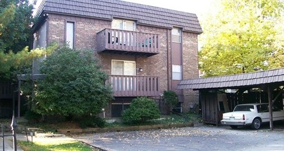 Terrace Gardens in Kansas City, KS - Building Photo - Building Photo