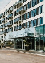 LXTX in Winnipeg, MB - Building Photo