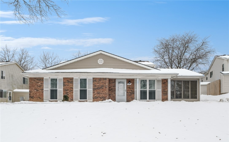 355 Chadwick Pl in Fairborn, OH - Building Photo