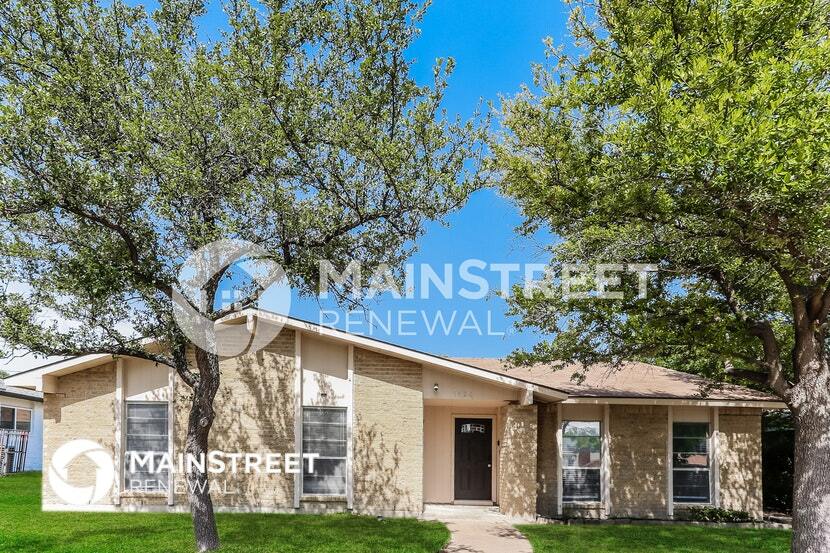 9426 Rolling Rock Ln in Dallas, TX - Building Photo