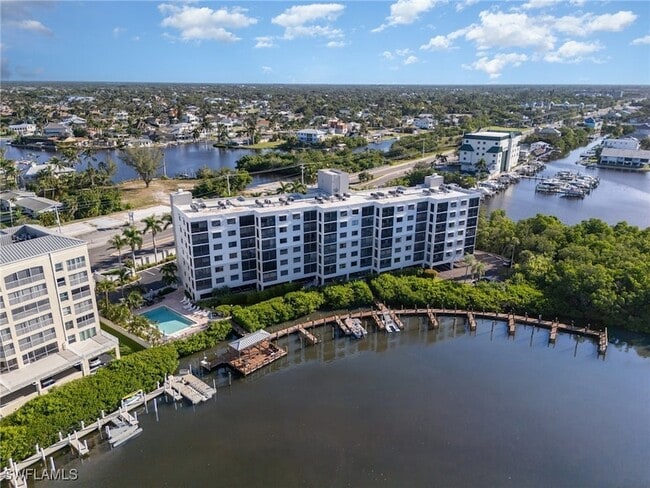 4835 Bonita Beach Rd SW, Unit 102 in Bonita Springs, FL - Building Photo - Building Photo