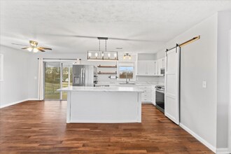 122 Bright Ridge Dr in Johnson City, TN - Building Photo - Building Photo