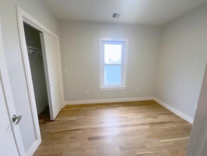 37 Gore St, Unit 2 in Cambridge, MA - Building Photo - Building Photo