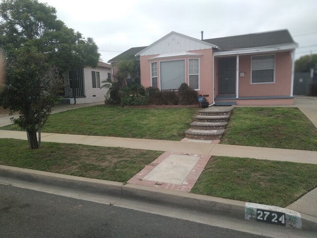 property at 2724 W Caldwell St