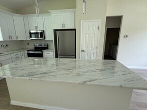 247 Debary Dr in Debary, FL - Building Photo - Building Photo
