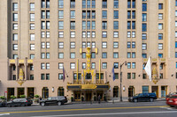 Essex House Residences in New York, NY - Foto de edificio - Building Photo