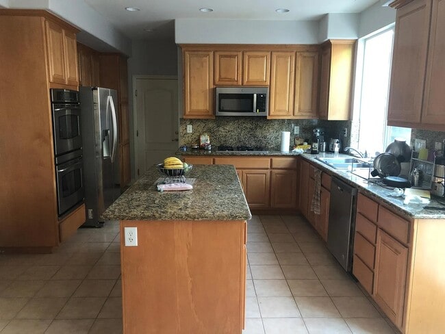 4154 Golden Pond Way in Rancho Cordova, CA - Building Photo - Building Photo