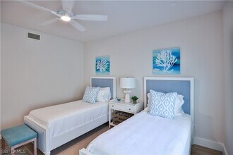 988 Egrets Run, Unit 101 in Naples, FL - Building Photo - Building Photo