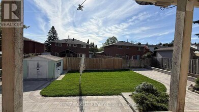 63 Hornshill Dr in Toronto, ON - Building Photo - Building Photo