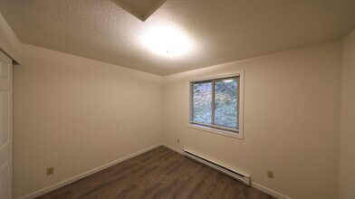 1201 SW Harrier Cir in Oak Harbor, WA - Building Photo - Building Photo
