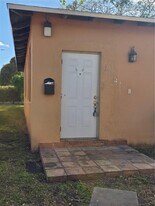 2924 SW 26th St in Miami, FL - Building Photo