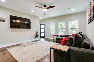 265 Bentwood Dr in Pottsboro, TX - Building Photo - Building Photo