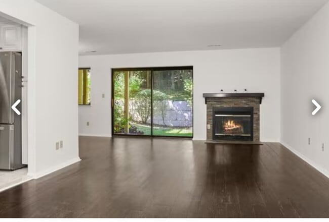 156 Birchwood Cl in Chappaqua, NY - Building Photo - Building Photo