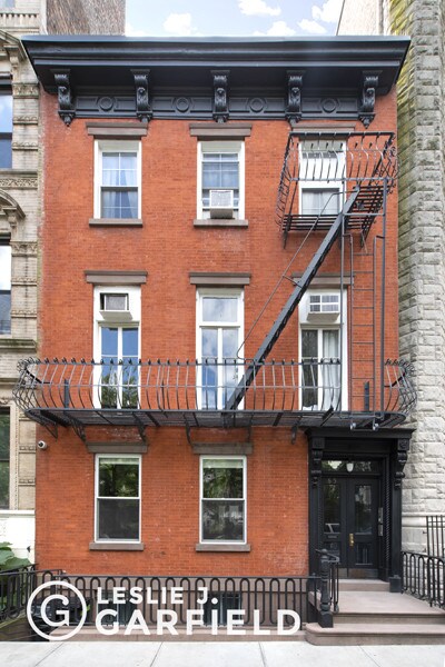 65 E 2nd St in New York, NY - Foto de edificio