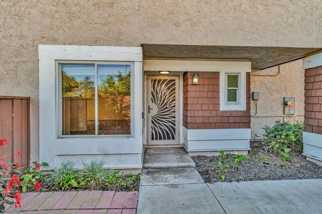 7097 Beckington Ln in San Diego, CA - Building Photo - Building Photo