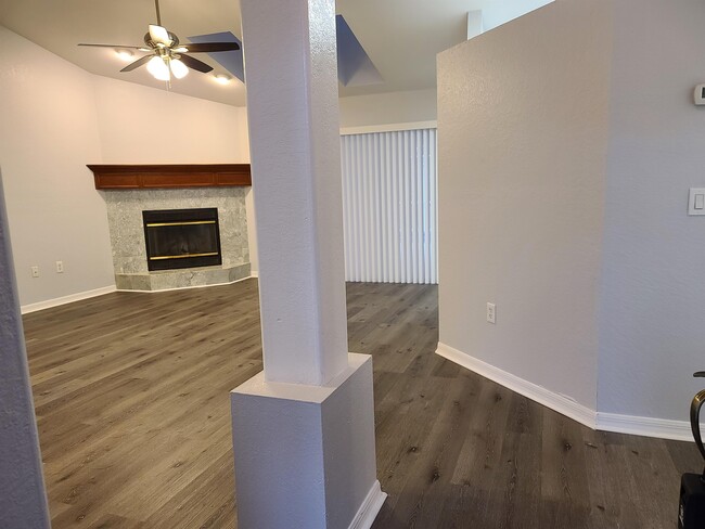10350 Calico Warbler Ave in Spring Hill, FL - Building Photo - Building Photo