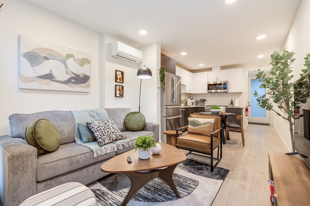 1433 E Howell St in Seattle, WA - Building Photo