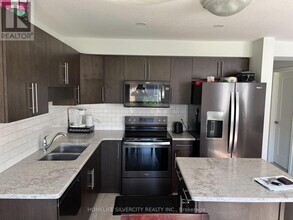 126 Acacia Rd in Pelham, ON - Building Photo - Building Photo