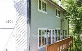 4901 SW Beaverton Hillsdale Hwy in Portland, OR - Building Photo
