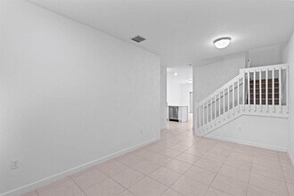 5515 NW 27th St in Lauderhill, FL - Building Photo - Building Photo