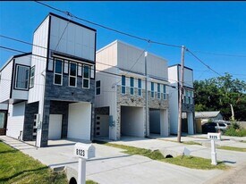 8125 St Louis St in Houston, TX - Building Photo
