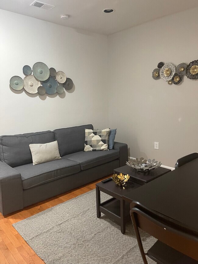 1113 Queen St NE in Washington, DC - Building Photo - Building Photo