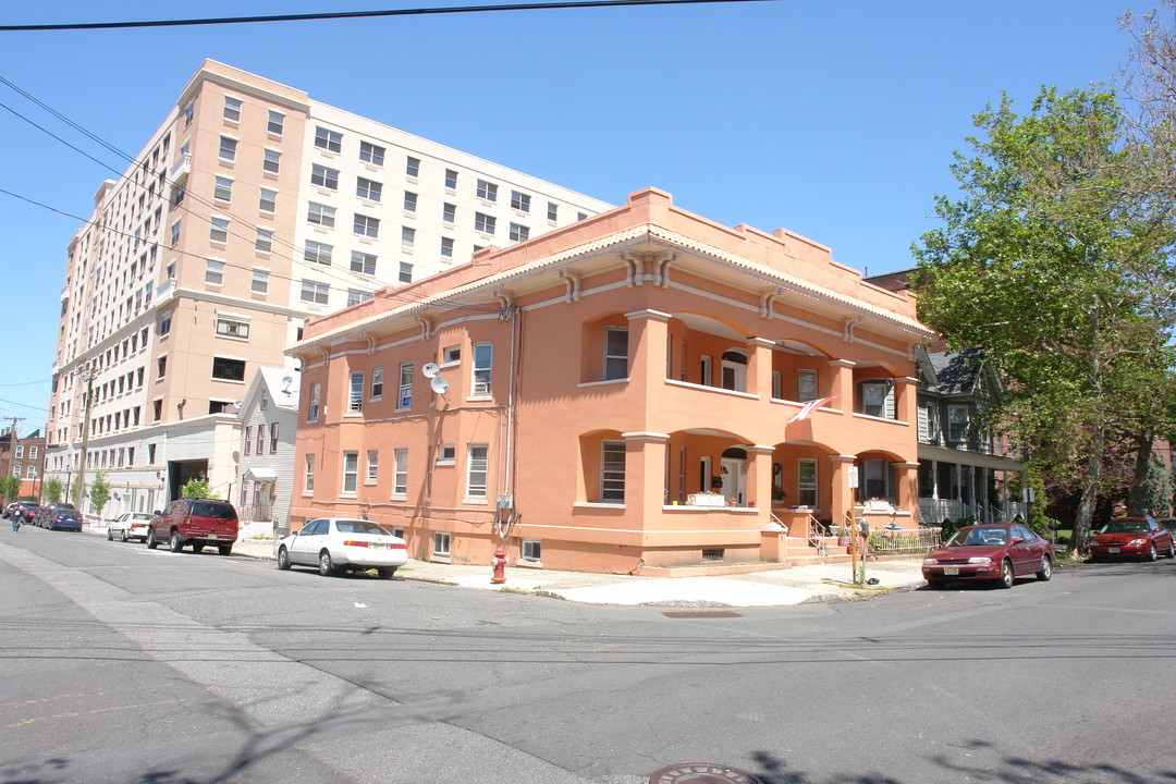 82-84 Market St in Perth Amboy, NJ - Building Photo