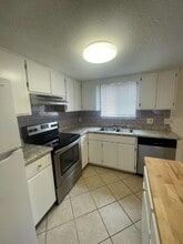 5126 Lance St in Panama City, FL - Building Photo - Building Photo
