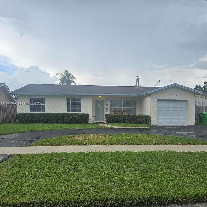 11461 NW 45th Pl in Sunrise, FL - Building Photo