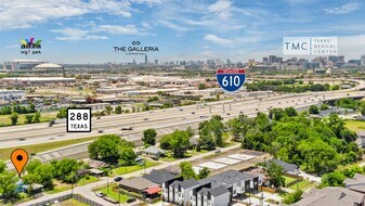 8402 Bassett St in Houston, TX - Building Photo