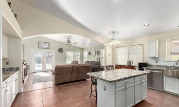 22556 N Haley Dr in Maricopa, AZ - Foto de edificio - Building Photo