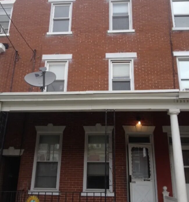 property at 555 N Plum St