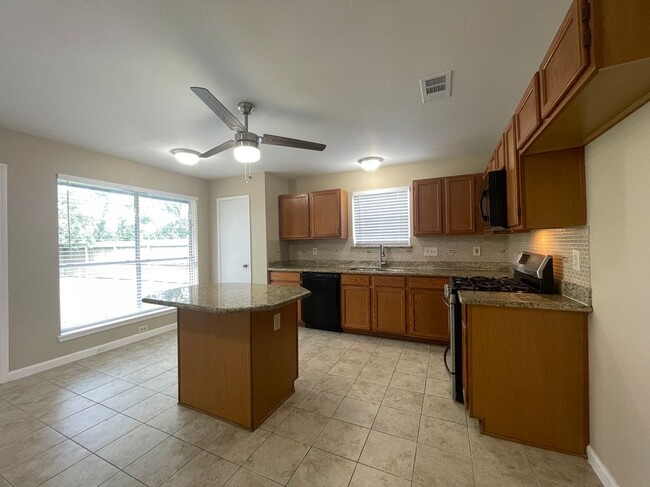 3611 Shadow Trail in Houston, TX - Building Photo - Building Photo