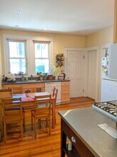 41 Bay State Ave in Somerville, MA - Foto de edificio - Building Photo