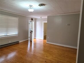 816 Banner St in Mount Airy, NC - Foto de edificio - Building Photo