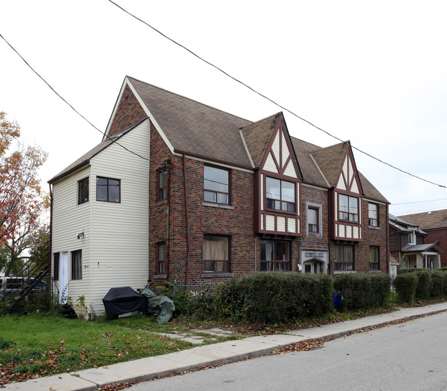 44 Bartonville Ave in Toronto, ON - Building Photo - Primary Photo