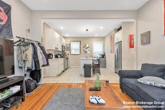 228 Calumet St in Boston, MA - Building Photo - Building Photo