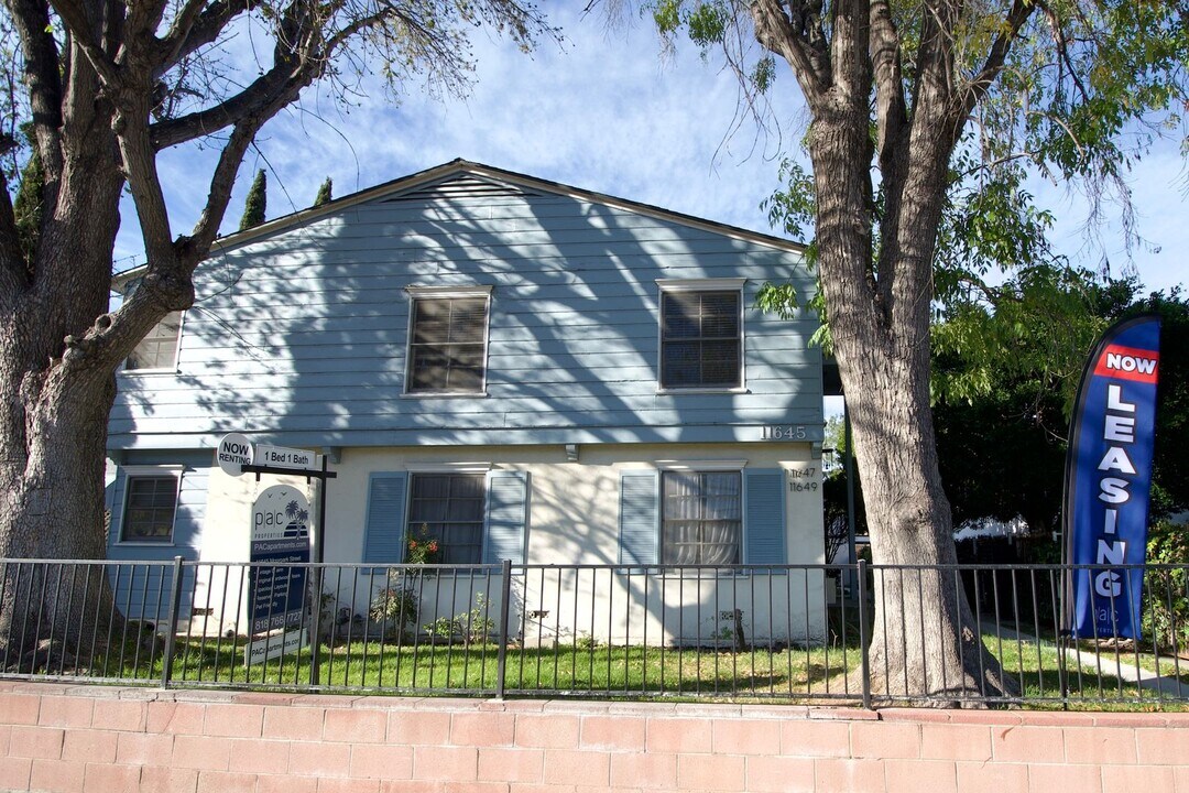 11645 Moorpark St, Unit 11649 in Los Angeles, CA - Foto de edificio