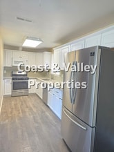 319 Maple Ave in Greenfield, CA - Foto de edificio - Building Photo