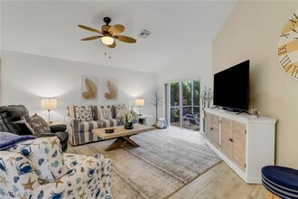 1106 Jardin Dr in Naples, FL - Building Photo - Building Photo