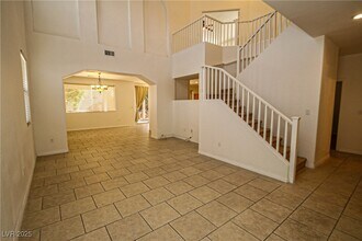 179 Flying Hills Ave in Las Vegas, NV - Building Photo - Building Photo