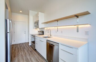 1410 Apartments in Seattle, WA - Foto de edificio - Interior Photo
