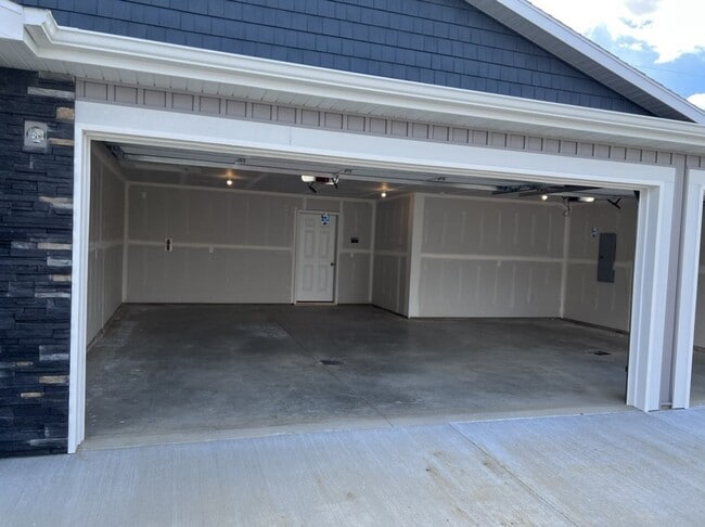 109 Kenner Lp in Bismarck, ND - Building Photo - Building Photo