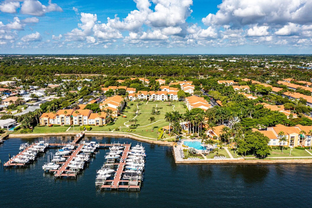 131 Yacht Club Way in Hypoluxo, FL - Building Photo