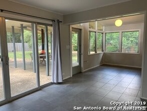 303 Rilla Vista Dr in San Antonio, TX - Building Photo - Building Photo